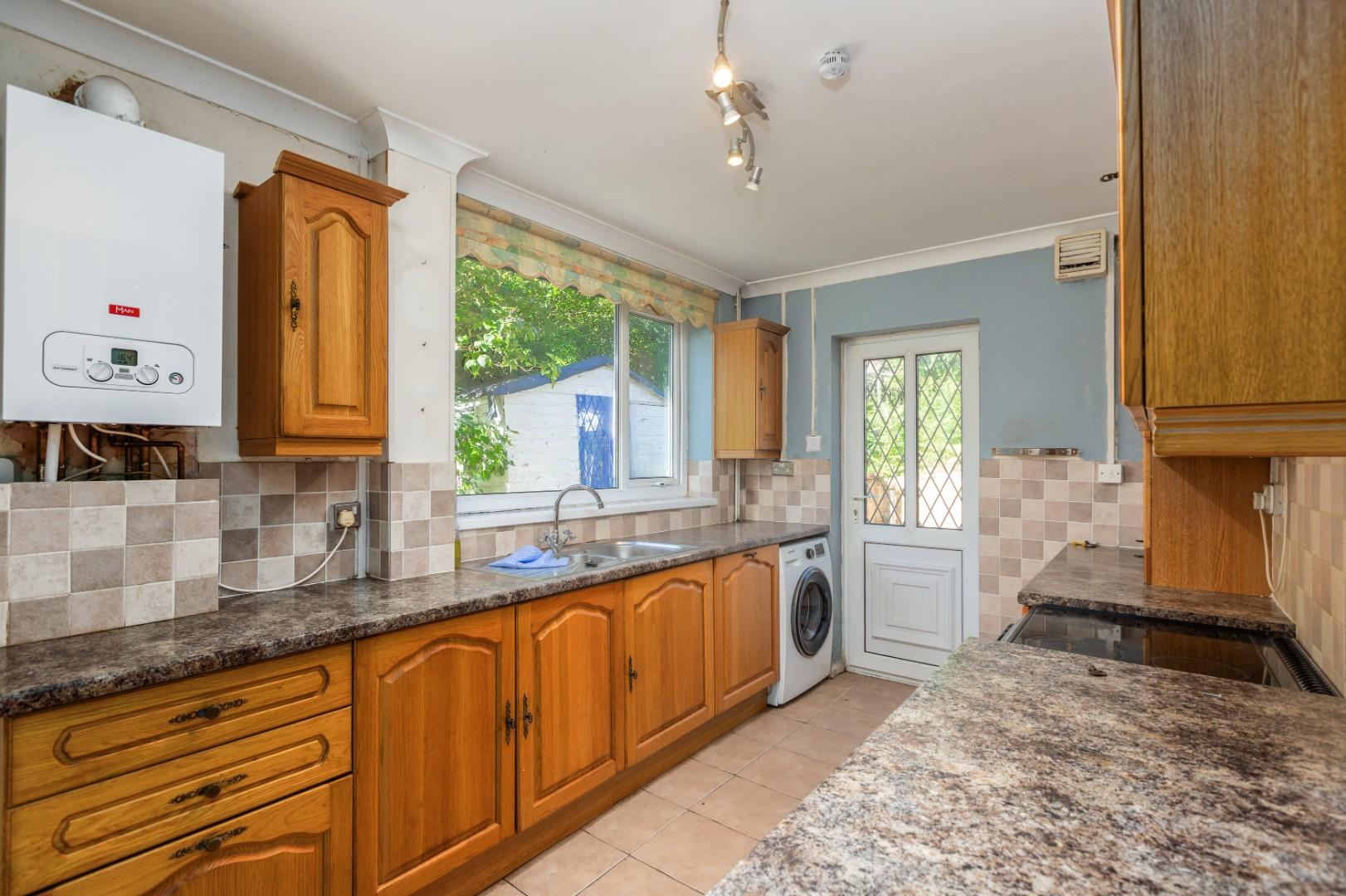 Dukefield, Three Crosses, Swansea, SA4 3PS